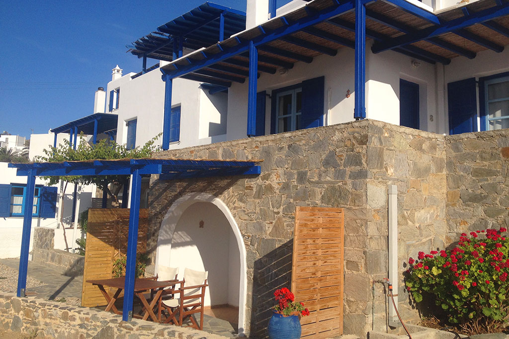 Classic rooms for rent at Serifos